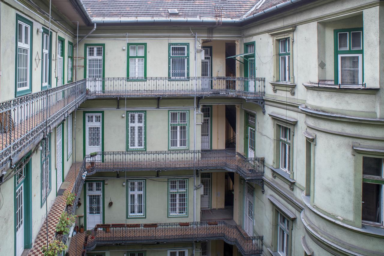 Nine Trees Apartment Budapest Ngoại thất bức ảnh