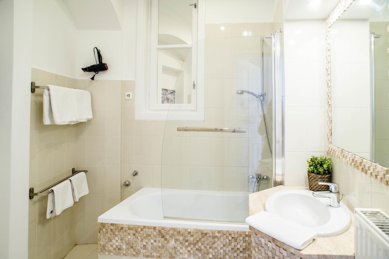 Nine Trees Apartment Budapest Ngoại thất bức ảnh