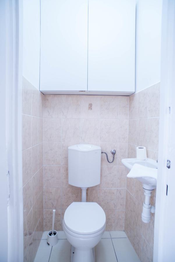 Nine Trees Apartment Budapest Ngoại thất bức ảnh